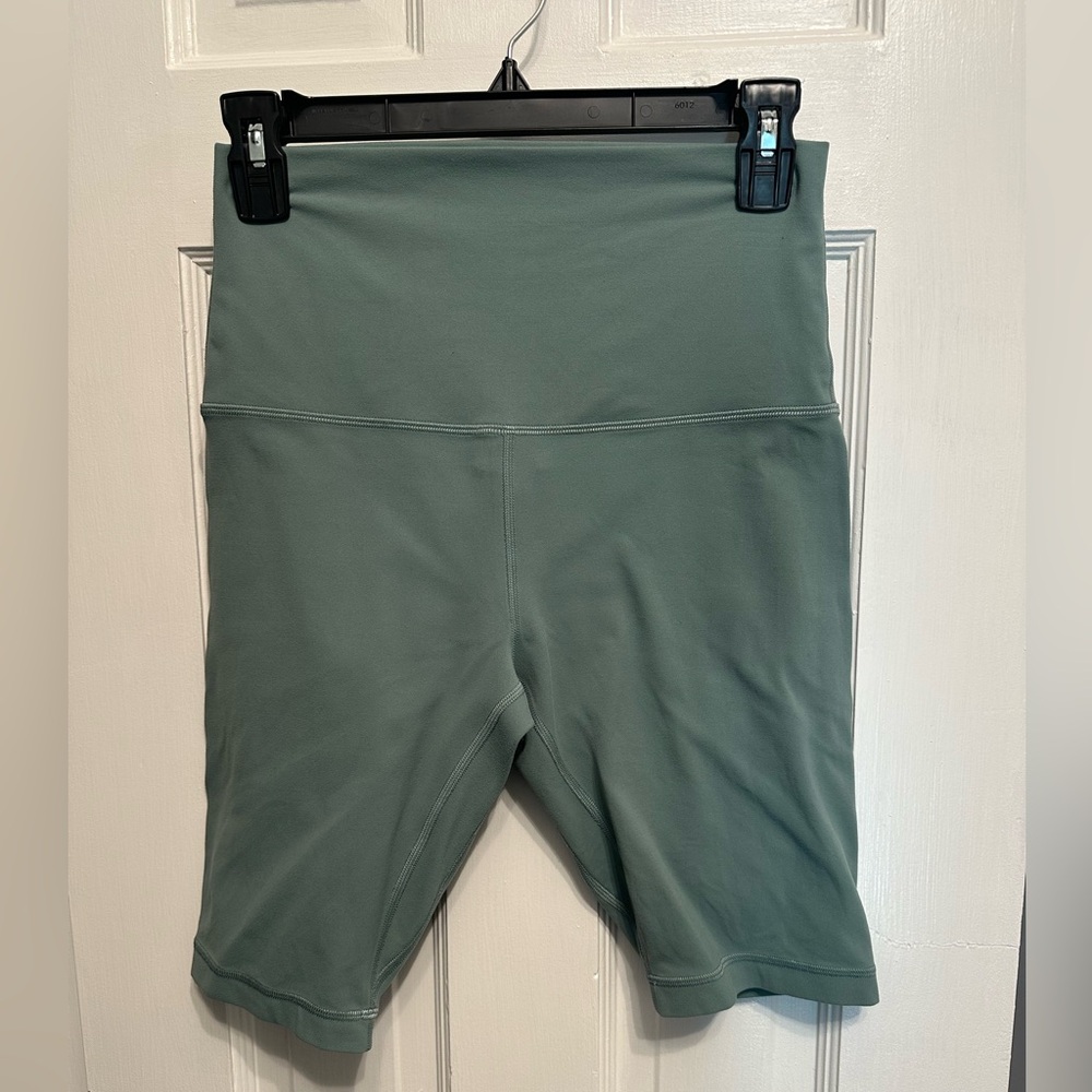 Lululemon Align High Rise Bike Shorts 8”